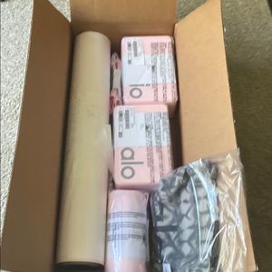 Powder Pink Alo Yoga Essential Set NWT